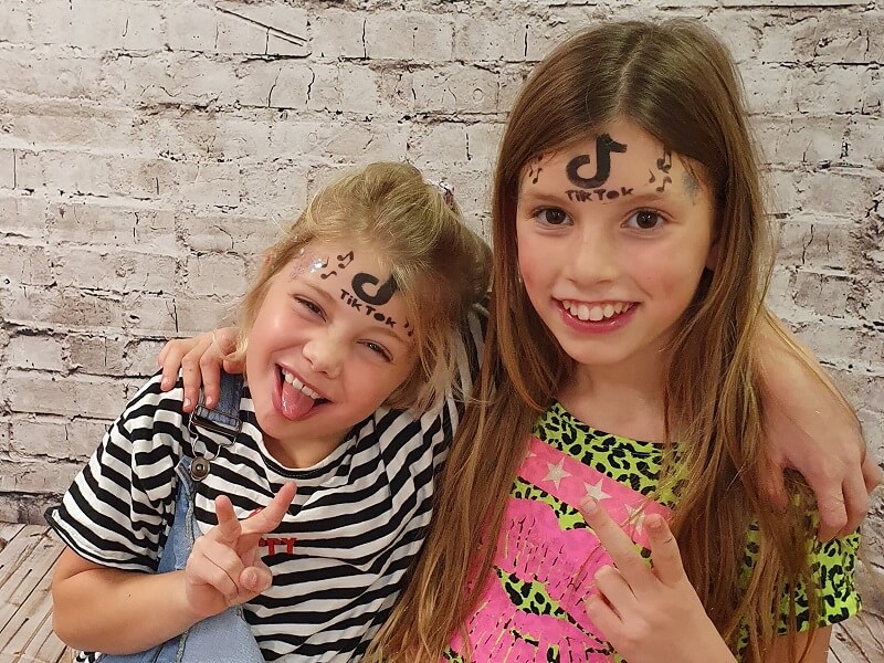 scholen open corona kinderfeestje